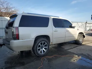 2013 Cadillac Escalade ESV Premium z VIN 1GYS4JEF6DR173775, wystawiony jako Copart lot #46567645 z przebiegiem 248 838 mil mil oraz Szkoda całkowita • Salvage title. Historia ofert i sprzedaży dostępna na DreamBid. Obrazek 3.