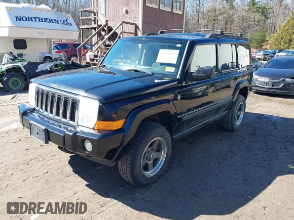 2008 Jeep Commander Sport z VIN 1J8HG48N58C156284, wystawiony jako IAAI lot #41825196 z przebiegiem 100 177 mil mil oraz . Historia ofert i sprzedaży dostępna na DreamBid. Obrazek 2.