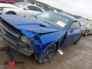 2012 Dodge Challenger SXT Plus with VIN 2C3CDYAG1CH293164, listed as a IAAI auction lot 41936125 with 205,787 mi miles. Bid and sale history available at carsss.com. Image 2.