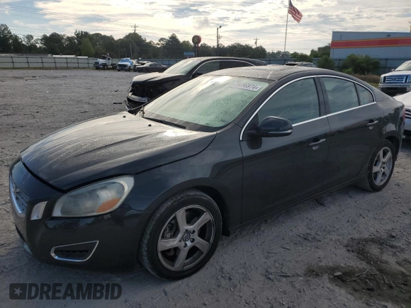 2013 Volvo S60 T5 Premier with VIN YV1612FS8D2232393, listed as a Copart auction lot 70496974 with 132,930 mi miles and Clean Title. Bid and sale history available at carsss.com. Image 1.