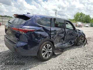 2024 Toyota Highlander LE with VIN 5TDKDRAH5RS544722, listed as a Copart auction lot 61408755 with 13,673 mi miles and Salvage title. Bid and sale history available at DreamBid. Image 3.