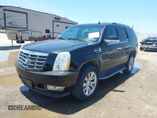 2007 Cadillac Escalade with VIN 1GYFK63897R254394, listed as a IAAI auction lot 42438713 with 199,794 mi miles and . Bid and sale history available at DreamBid. Image 2.