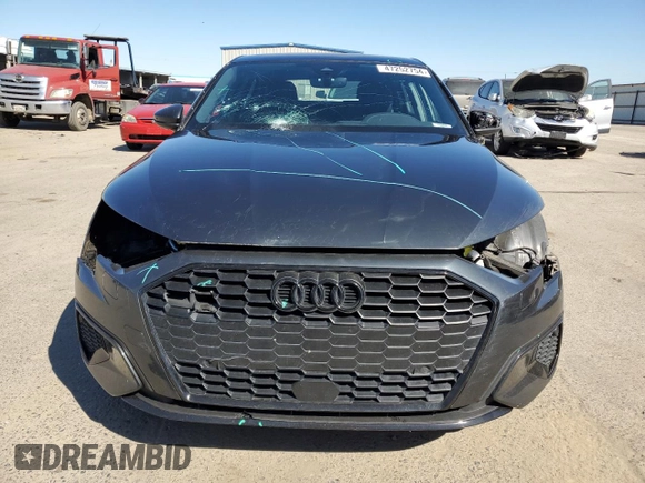 2022 Audi A3 Premium Plus z VIN WAUHUDGY6NA012193, wystawiony jako Copart lot #47252754 z przebiegiem 42 239 mil mil oraz Szkoda całkowita • Salvage title. Historia ofert i sprzedaży dostępna na DreamBid. Obrazek 5.