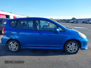 2008 Honda Fit Sport with VIN JHMGD37638S037038, listed as a IAAI auction lot 41019917 with 216,242 mi miles. Bid and sale history available at carsss.com. Image 13.