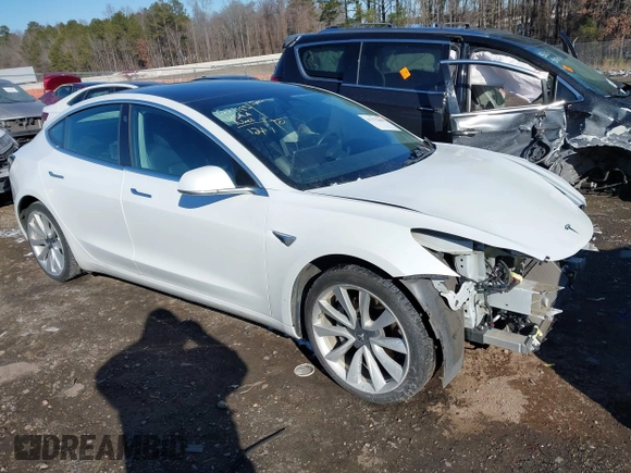 2020 Tesla Model 3 Long Range with VIN 5YJ3E1EB1LF621185, listed as a IAAI auction lot 41375686 with 92,044 mi miles. Bid and sale history available at carsss.com. Image 1.