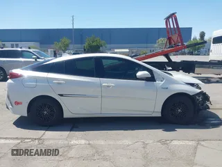 2017 Toyota Prius Plus with VIN JTDKARFP6H3038924, listed as a IAAI auction lot 42028326 with 116,012 mi miles and . Bid and sale history available at DreamBid. Image 14.