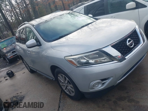 2016 Nissan Pathfinder S with VIN 5N1AR2MN3GC615769, listed as a IAAI auction lot 41565136 with 158,441 mi miles and . Bid and sale history available at DreamBid. Image 1.