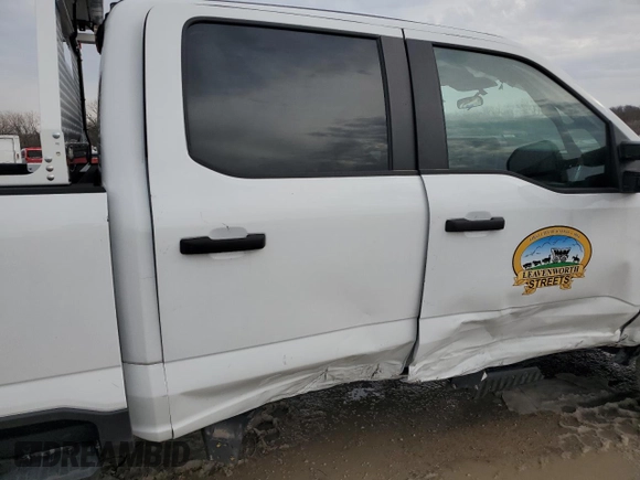2024 Ford Super Duty F-250 SRW XL with VIN 1FT7W2BA6RED26092, listed as a Copart auction lot 88871925 with 2,282 mi miles and Salvage Title. Bid and sale history available at carsss.com. Image 10.