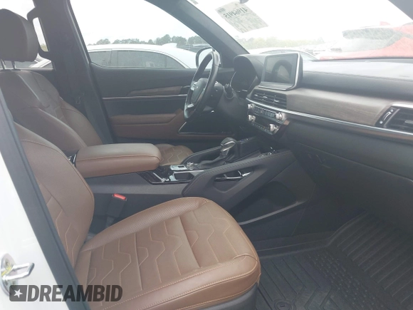 2022 Kia Telluride SX with VIN 5XYP5DHC1NG318216, listed as a IAAI auction lot 41964915 with 22,582 mi miles and . Bid and sale history available at carsss.com. Image 5.