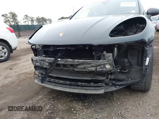 2020 Porsche Macan with VIN WP1AA2A50LLB08353, listed as a IAAI auction lot 41508647 with 52,086 mi miles and . Bid and sale history available at DreamBid. Image 6.