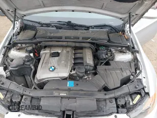 2006 BMW 3 Series 325i z VIN WBAVB13586KR56737, wystawiony jako IAAI lot #42321253 z przebiegiem 226 615 mil mil oraz . Historia ofert i sprzedaży dostępna na DreamBid. Obrazek 10.