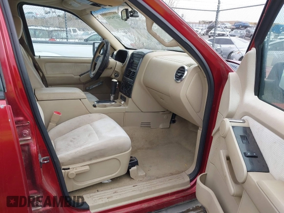 2006 Ford Explorer XLT with VIN 1FMEU73806ZA04487, listed as a IAAI auction lot 41294505 with 149,579 mi miles. Bid and sale history available at carsss.com. Image 5.
