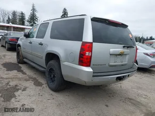 2010 Chevrolet Suburban LS with VIN 1GNUKHE33AR254447, listed as a IAAI auction lot 41727372 with 178,798 mi miles. Bid and sale history available at carsss.com. Image 3.