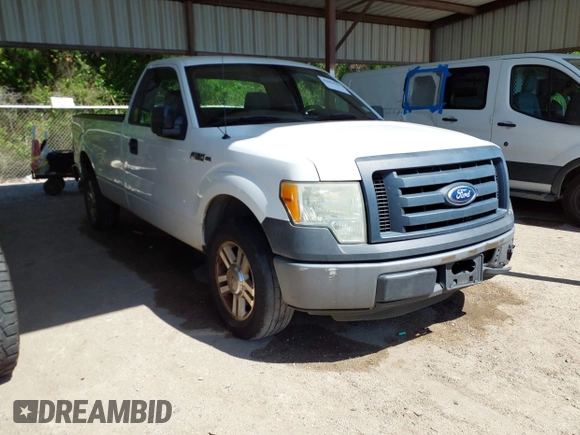 2011 Ford F-150 XL with VIN 1FTMF1CM5BKD38764, listed as a IAAI auction lot 42004231 with 526,556 mi miles. Bid and sale history available at carsss.com. Image 1.