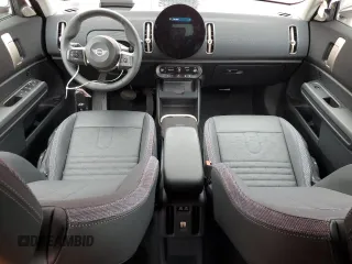 2025 MINI Countryman S z VIN WMZ23GA06S7P55977, wystawiony jako Copart lot #54164345 z przebiegiem 3 384 mil mil oraz Szkoda całkowita • Salvage title. Historia ofert i sprzedaży dostępna na DreamBid. Obrazek 8.