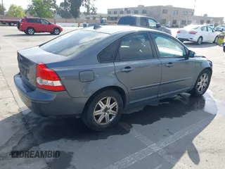2007 Volvo S40 2.4L with VIN YV1MS390X72262259, listed as a IAAI auction lot 42092033 with 103,153 mi miles. Bid and sale history available at carsss.com. Image 4.