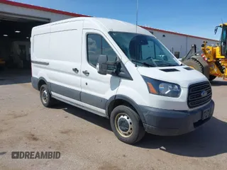 2019 Ford Transit z VIN 1FTYR1CM5KKA70355, wystawiony jako IAAI lot #41923944 z przebiegiem 158 426 mil mil oraz . Historia ofert i sprzedaży dostępna na DreamBid. Obrazek 1.