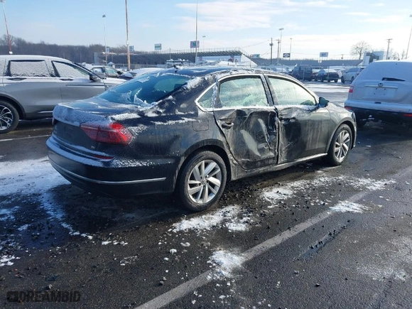 2018 Volkswagen Passat 2.0T SE with VIN 1VWBA7A33JC009425, listed as a IAAI auction lot 41362076 with 89,673 mi miles. Bid and sale history available at carsss.com. Image 4.