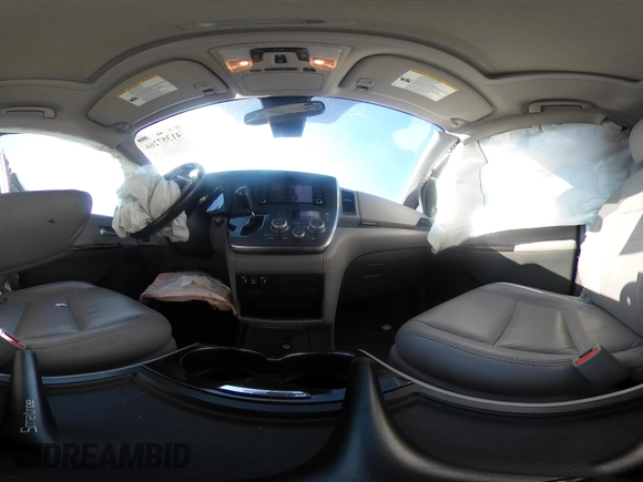 2018 Toyota Sienna XLE with VIN 5TDDZ3DCXJS199733, listed as a IAAI auction lot 41357266 with 66,692 mi miles. Bid and sale history available at carsss.com. Image 22.