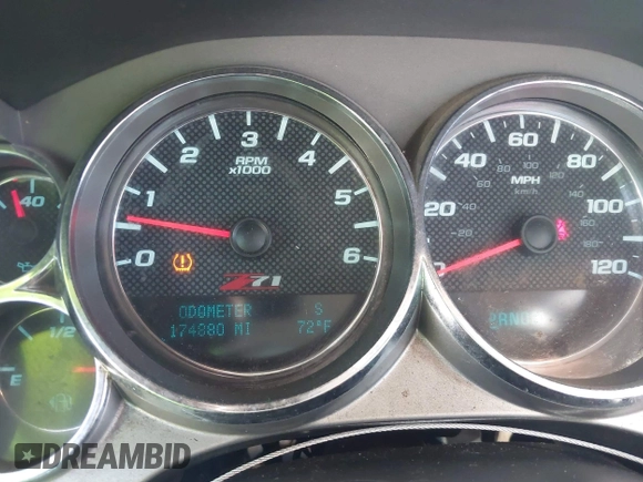 2011 Chevrolet Silverado 1500 LT with VIN 3GCPCSE00BG281371, listed as a IAAI auction lot 41993885 with 174,880 mi miles and . Bid and sale history available at DreamBid. Image 7.