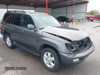 2004 Toyota Land Cruiser with VIN JTEHT05JX42059414, listed as a IAAI auction lot 41919791 with 210,528 mi miles. Bid and sale history available at carsss.com. Image 1.