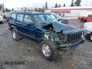 1998 Jeep Cherokee Sport with VIN 1J4FJ68S1WL251692, listed as a IAAI auction lot 41798145 with 133,600 mi miles. Bid and sale history available at carsss.com. Image 1.