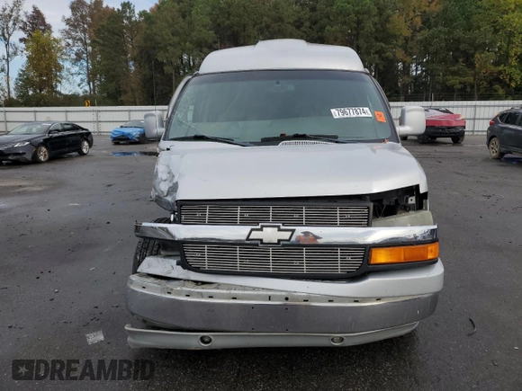 2003 Chevrolet Express Cargo YF7 Upfitter with VIN 1GBFG15T031162552, listed as a Copart auction lot 79677874 with 187,193 mi miles and Salvage title. Bid and sale history available at DreamBid. Image 5.