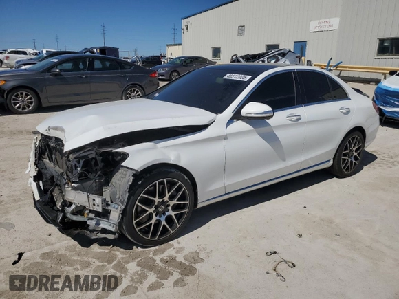 2015 Mercedes-Benz C 300 z VIN 55SWF4JB1FU057963, wystawiony jako Copart lot #48512005 z przebiegiem 100 509 mil mil oraz Szkoda całkowita • Salvage title. Historia ofert i sprzedaży dostępna na DreamBid. Obrazek 1.
