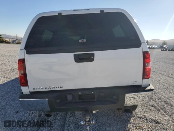 2013 Chevrolet Silverado 1500 LT with VIN 3GCPKSE72DG230652, listed as a Copart auction lot 83632464 with 121,411 mi miles and Salvage Title. Bid and sale history available at DreamBid. Image 6.