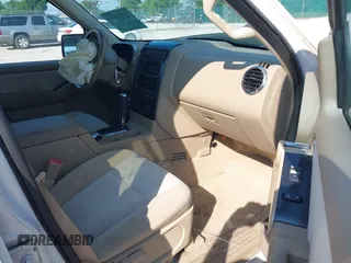 2010 Ford Explorer XLT z VIN 1FMEU7DE1AUA40277, wystawiony jako IAAI lot #42275013 z przebiegiem 158 568 mil mil oraz . Historia ofert i sprzedaży dostępna na DreamBid. Obrazek 5.