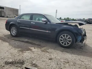2008 Chrysler 300 C Hemi with VIN 2C3LA63H68H136319, listed as a Copart auction lot 53892414 with Not Provided miles and Salvage Title. Bid and sale history available at carsss.com. Image 4.