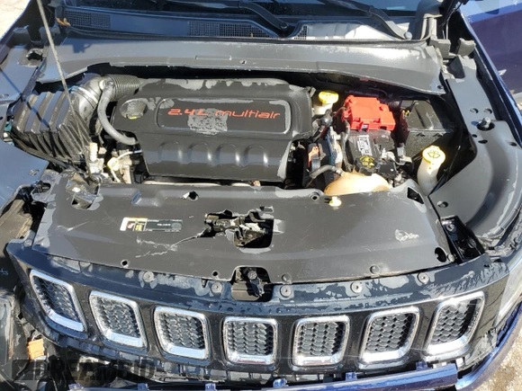 2020 Jeep Compass Latitude z VIN 3C4NJDBB2LT164611, wystawiony jako Copart lot #62141145 z przebiegiem 95 095 mil mil oraz Czysty tytuł • Clean title. Historia ofert i sprzedaży dostępna na DreamBid. Obrazek 12.