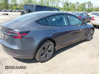 2023 Tesla Model 3 с VIN 5YJ3E1EA3PF686679, выставлен на аукционе IAAI как лот 42240380 с пробегом 20 512 миль миль и . История ставок и продаж доступна на DreamBid. Изображение 4.