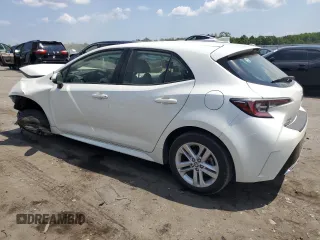 2020 Toyota Corolla Hatchback SE with VIN JTND4RBE8L3093965, listed as a Copart auction lot 66914464 with 33,584 mi miles and Salvage Title. Bid and sale history available at carsss.com. Image 2.