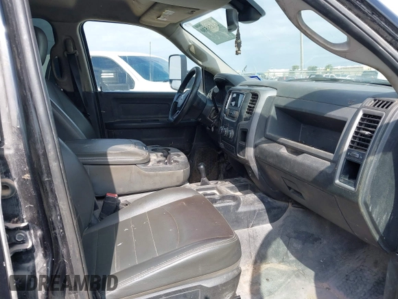 2018 Ram 2500 Tradesman with VIN 3C6UR5HL4JG287883, listed as a IAAI auction lot 42458530 with 100,826 mi miles and . Bid and sale history available at DreamBid. Image 5.