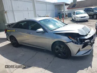 2023 Hyundai Elantra SEL z VIN 5NPLM4AG4PH103505, wystawiony jako IAAI lot #42257874 z przebiegiem 49 503 mil mil oraz . Historia ofert i sprzedaży dostępna na DreamBid. Obrazek 14.