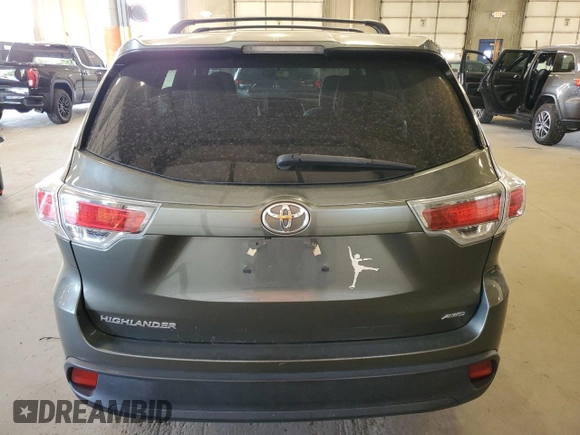 2016 Toyota Highlander LE z VIN 5TDBKRFH6GS306485, wystawiony jako Copart lot #56732295 z przebiegiem 146 221 mil mil oraz Szkoda całkowita • Salvage title. Historia ofert i sprzedaży dostępna na DreamBid. Obrazek 6.