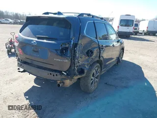 2019 Subaru Forester Limited with VIN JF2SKAUC1KH583794, listed as a IAAI auction lot 41710962 with 61,192 mi miles. Bid and sale history available at carsss.com. Image 4.