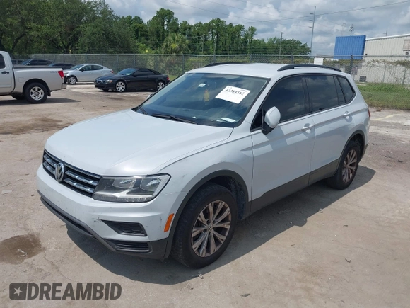 2018 Volkswagen Tiguan S с VIN 3VV1B7AX5JM097778, выставлен на аукционе IAAI как лот 42384582 с пробегом 244 180 миль миль и . История ставок и продаж доступна на DreamBid. Изображение 17.