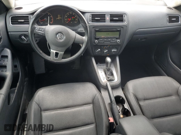 2011 Volkswagen Jetta SE z VIN 3VWDX7AJ0BM319621, wystawiony jako Copart lot #58808615 z przebiegiem 65 829 mil mil oraz Szkoda całkowita • Salvage title. Historia ofert i sprzedaży dostępna na DreamBid. Obrazek 8.