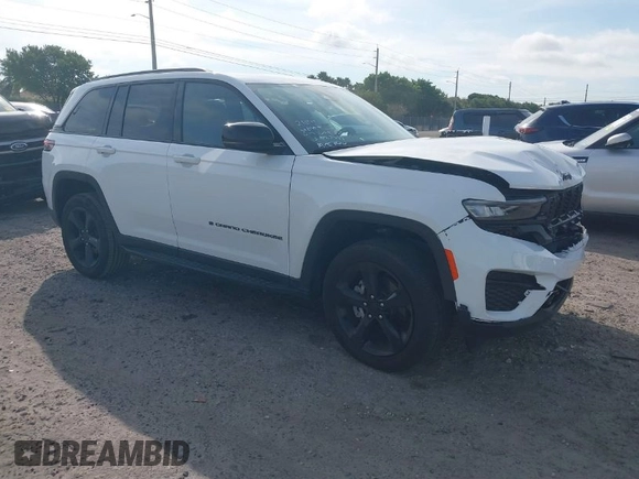 2023 Jeep Grand Cherokee Altitude z VIN 1C4RJHAG5PC609379, wystawiony jako IAAI lot #41599379 z przebiegiem 16 151 mil mil oraz . Historia ofert i sprzedaży dostępna na DreamBid. Obrazek 1.