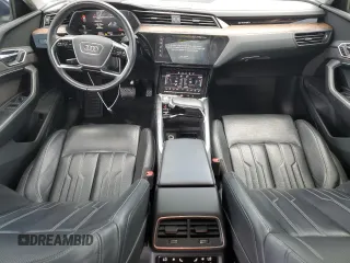 2019 Audi e-tron Prestige с VIN WA1VABGE8KB013239, выставлен на аукционе Copart как лот 66461565 с пробегом 52 301 миль миль и Чистый • Clean title. История ставок и продаж доступна на DreamBid. Изображение 8.