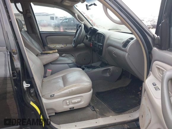 2007 Toyota Sequoia SR5 with VIN 5TDZT34A87S296251, listed as a IAAI auction lot 42025210 with 259,893 mi miles. Bid and sale history available at carsss.com. Image 5.