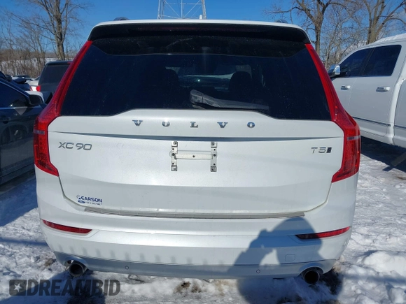 2018 Volvo XC90 Momentum with VIN YV4102XK8J1321378, listed as a IAAI auction lot 41304864 with 58,806 mi miles and . Bid and sale history available at DreamBid. Image 16.
