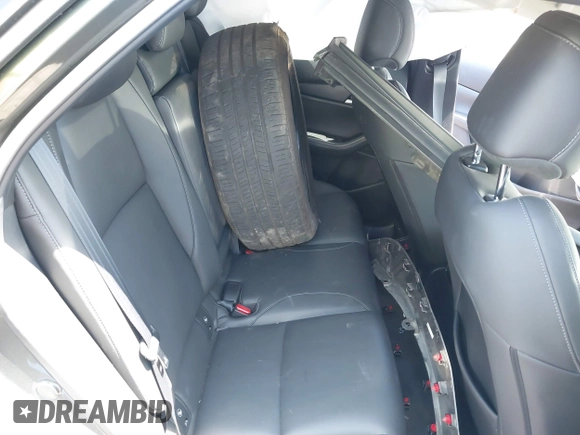 2021 Mazda CX-30 Select z VIN 3MVDMABL3MM233701, wystawiony jako IAAI lot #42086778 z przebiegiem Nie podano mil oraz . Historia ofert i sprzedaży dostępna na DreamBid. Obrazek 21.