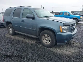 2009 Chevrolet Tahoe 1LT z VIN 1GNFK23079R196689, wystawiony jako IAAI lot #41852267 z przebiegiem 223 745 mil mil oraz . Historia ofert i sprzedaży dostępna na DreamBid. Obrazek 1.