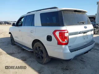 2021 Ford Expedition XLT z VIN 1FMJU1HT7MEA33224, wystawiony jako IAAI lot #41588947 z przebiegiem 38 944 mil mil oraz . Historia ofert i sprzedaży dostępna na DreamBid. Obrazek 3.