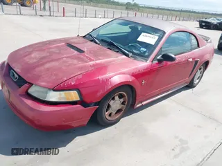 2000 Ford Mustang with VIN 1FAFP4046YF170085, listed as a IAAI auction lot 42059165 with 250,322 mi miles. Bid and sale history available at carsss.com. Image 2.