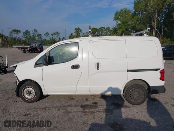 2015 Chevrolet City Express Cargo LT with VIN 3N63M0ZN0FK711860, listed as a IAAI auction lot 41711867 with 122,729 mi miles and . Bid and sale history available at DreamBid. Image 15.