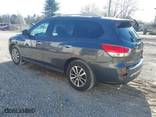 2014 Nissan Pathfinder SV with VIN 5N1AR2MN4EC654030, listed as a IAAI auction lot 41797650 with 129,731 mi miles. Bid and sale history available at carsss.com. Image 3.